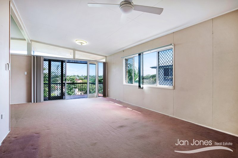 Photo - 86 Mclennan Street, Woody Point QLD 4019 - Image 2