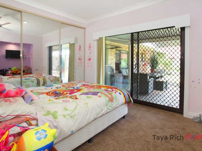 Photo - 86 Merridown Drive, Merrimac QLD 4226 - Image 16