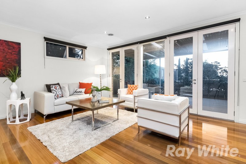 Photo - 86 Murray Drive, Burwood VIC 3125 - Image 4