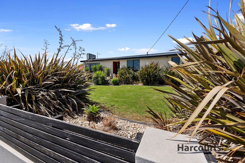 Photo - 86 Nixon Street, Devonport TAS 7310 - Image 17