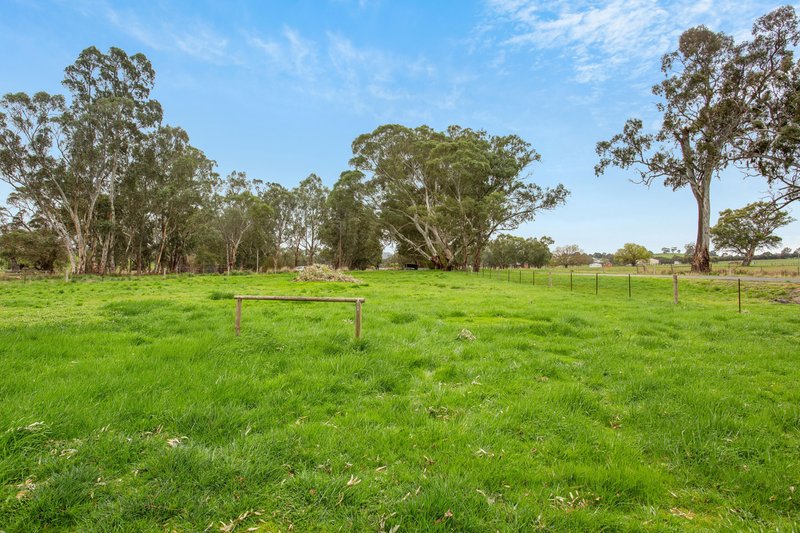 Photo - 86 Onkaparinga Valley Road, Charleston SA 5244 - Image 26