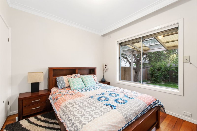 Photo - 86 Oriel Road, Ivanhoe VIC 3079 - Image 7