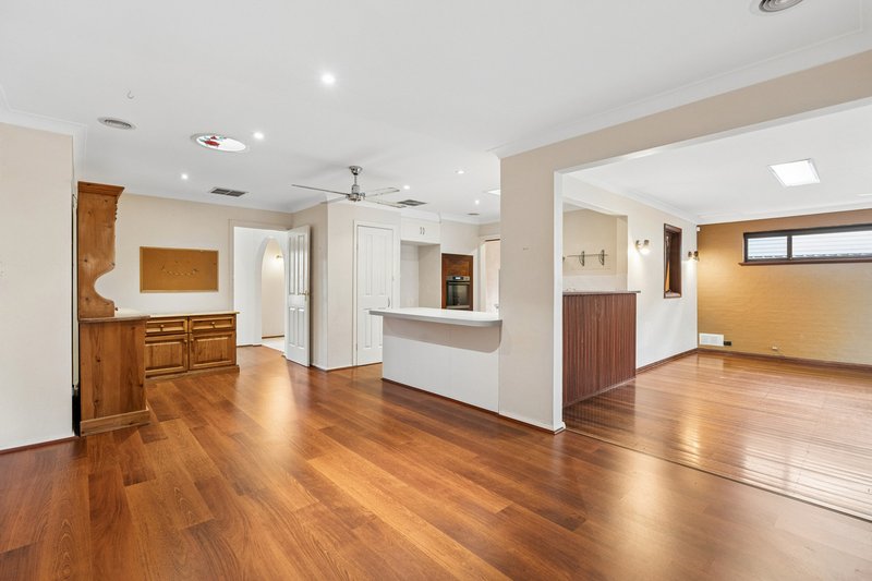 Photo - 86 Regency Drive, Thornlie WA 6108 - Image 3