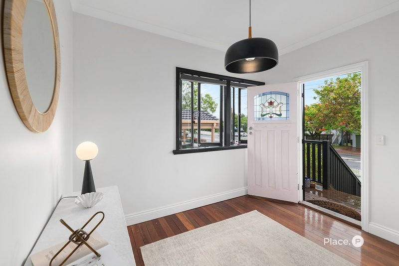 Photo - 86 Ridge Street, Greenslopes QLD 4120 - Image 4