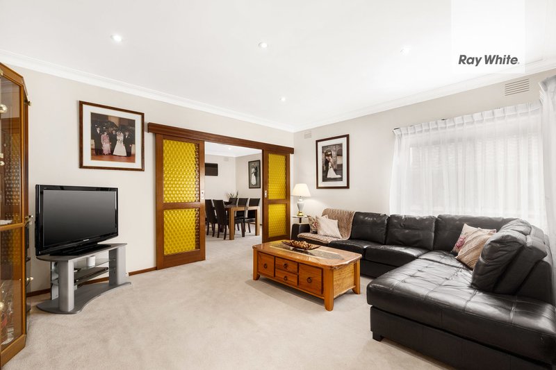 Photo - 86 Rosemary Drive, Lalor VIC 3075 - Image 2