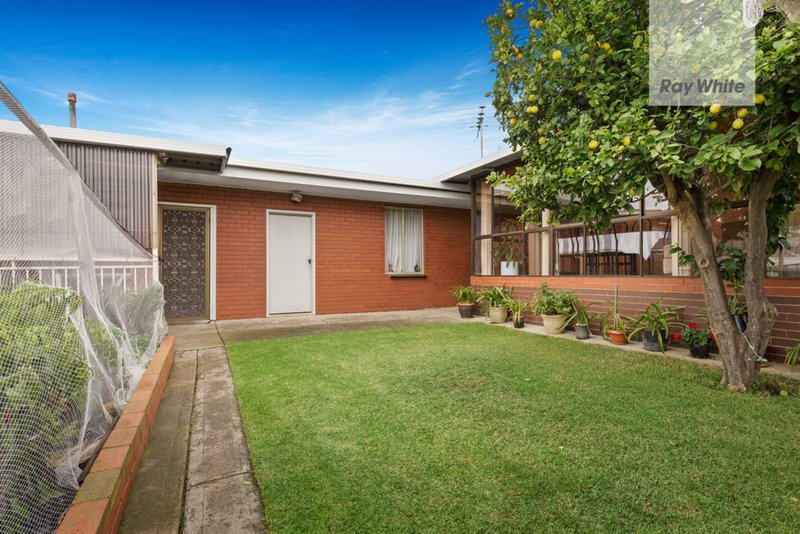 Photo - 86 Rosemary Drive, Lalor VIC 3075 - Image 6