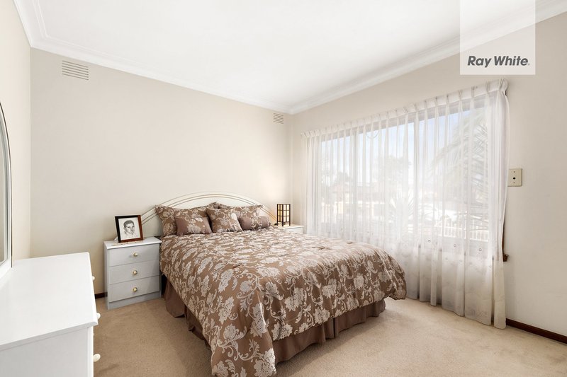 Photo - 86 Rosemary Drive, Lalor VIC 3075 - Image 7