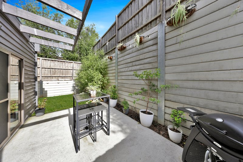 Photo - 8/6 Sommerville Avenue, Mernda VIC 3754 - Image 9