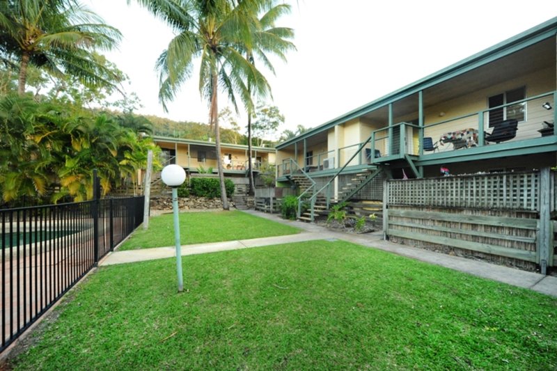 8/6 St Martins Lane, Cannonvale QLD 4802