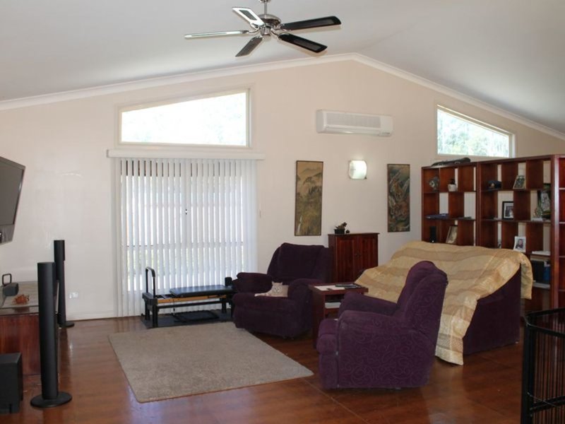 Photo - 86 Thallon Road, Kensington Grove QLD 4341 - Image 4