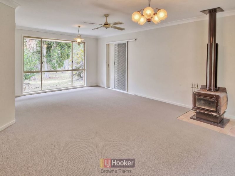 Photo - 86 Thylungra Road, Park Ridge South QLD 4125 - Image 4