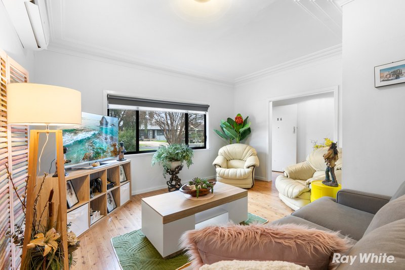 Photo - 86 Tichborne Crescent, Kooringal NSW 2650 - Image 2