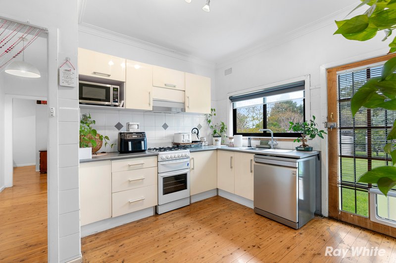 Photo - 86 Tichborne Crescent, Kooringal NSW 2650 - Image 5
