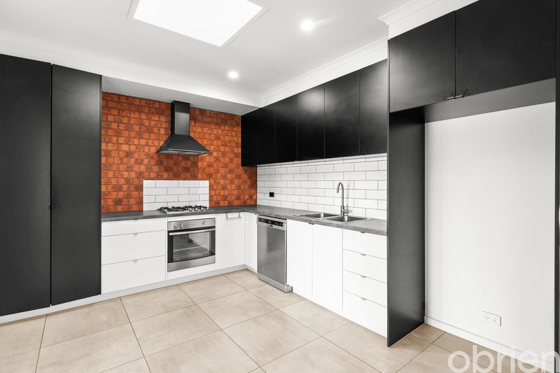Photo - 86 Tower Road, Werribee VIC 3030 - Image 3