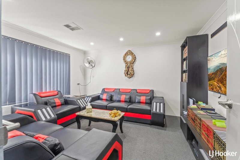 Photo - 86 Verdant Crescent, Seville Grove WA 6112 - Image 3