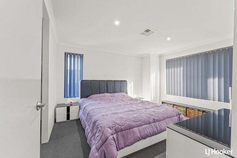 Photo - 86 Verdant Crescent, Seville Grove WA 6112 - Image 4