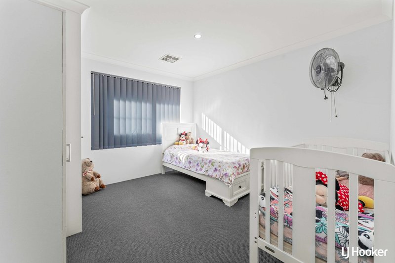 Photo - 86 Verdant Crescent, Seville Grove WA 6112 - Image 8