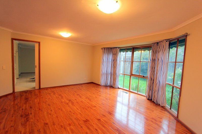 Photo - 86 Waverley Park Drive, Cranbourne North VIC 3977 - Image 12