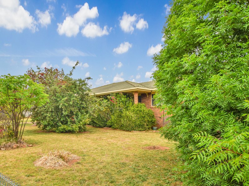 Photo - 86 Willawong Street, Young NSW 2594 - Image 2