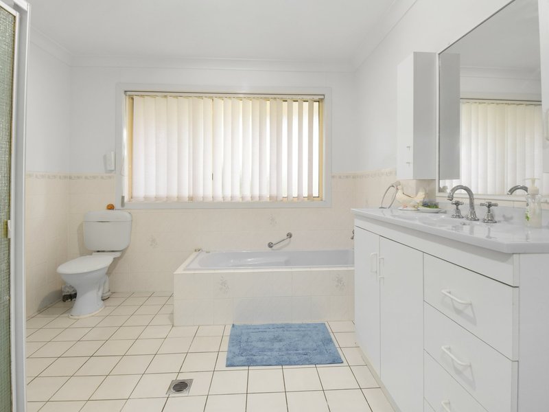 Photo - 86 Willawong Street, Young NSW 2594 - Image 12