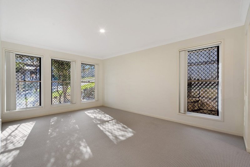 Photo - 86 Woodlands Boulevard, Waterford QLD 4133 - Image 4