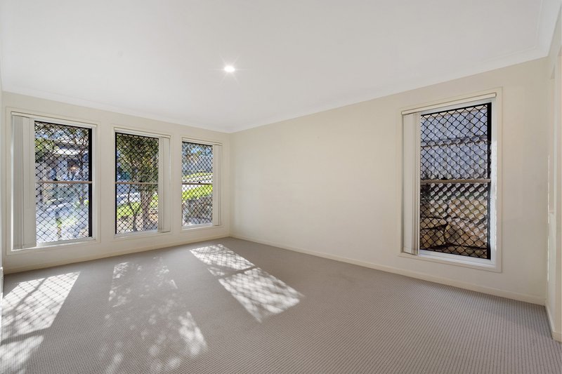 Photo - 86 Woodlands Boulevard, Waterford QLD 4133 - Image 5