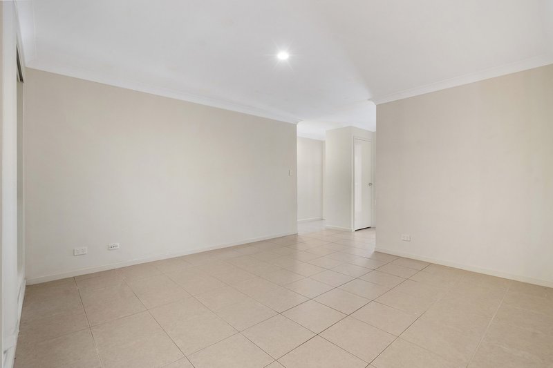 Photo - 86 Woodlands Boulevard, Waterford QLD 4133 - Image 6