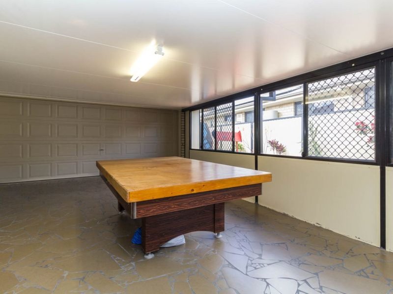 Photo - 86 Woodlark Crescent, Parkinson QLD 4115 - Image 13