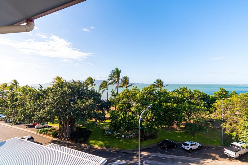 Photo - 8/61 The Strand , Townsville QLD 4810 - Image 2