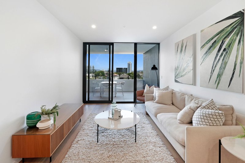 Photo - 86/18 Rememberance Drive, Surfers Paradise QLD 4217 - Image 5