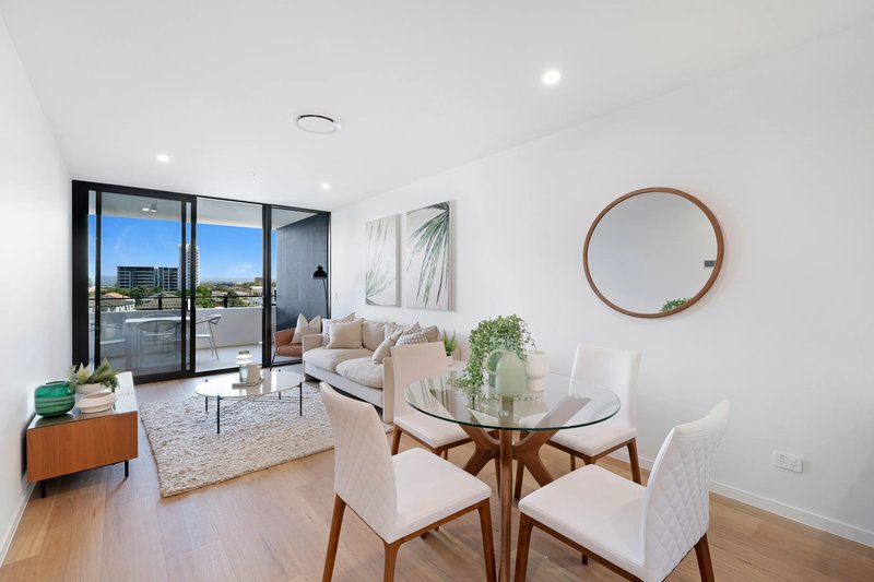 Photo - 86/18 Rememberance Drive, Surfers Paradise QLD 4217 - Image 6