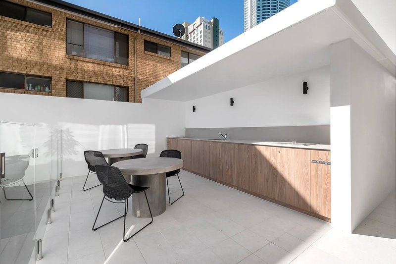 Photo - 86/18 Rememberance Drive, Surfers Paradise QLD 4217 - Image 12
