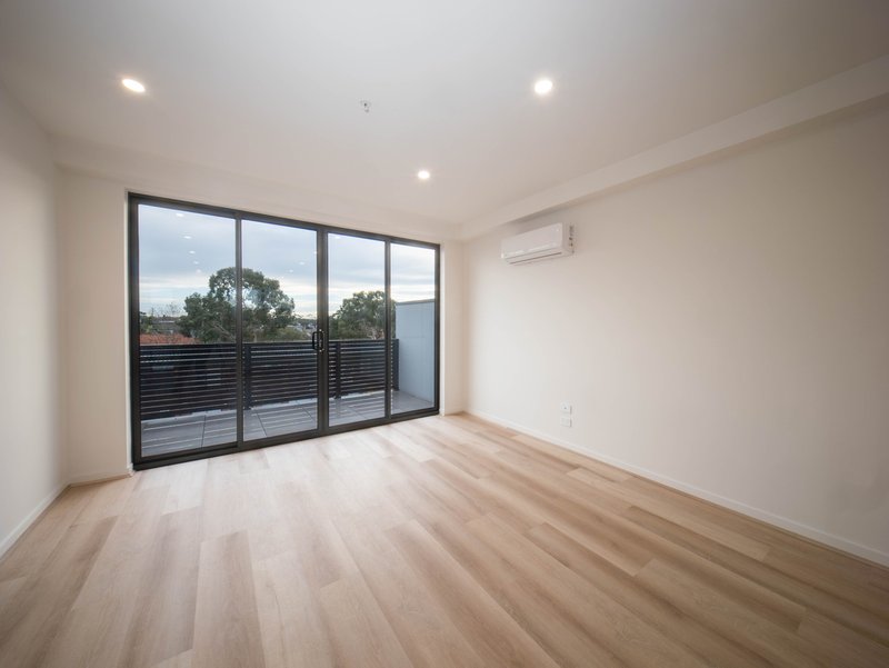 Photo - 8/622 Sydney Road, Coburg VIC 3058 - Image 2