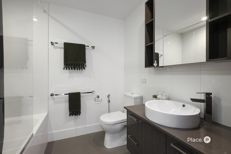 Photo - 8/64 Barton Road, Hawthorne QLD 4171 - Image 13
