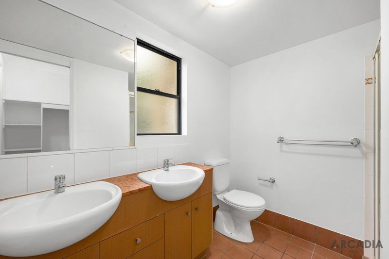 Photo - 8/64 Lambert Street, Kangaroo Point QLD 4169 - Image 5