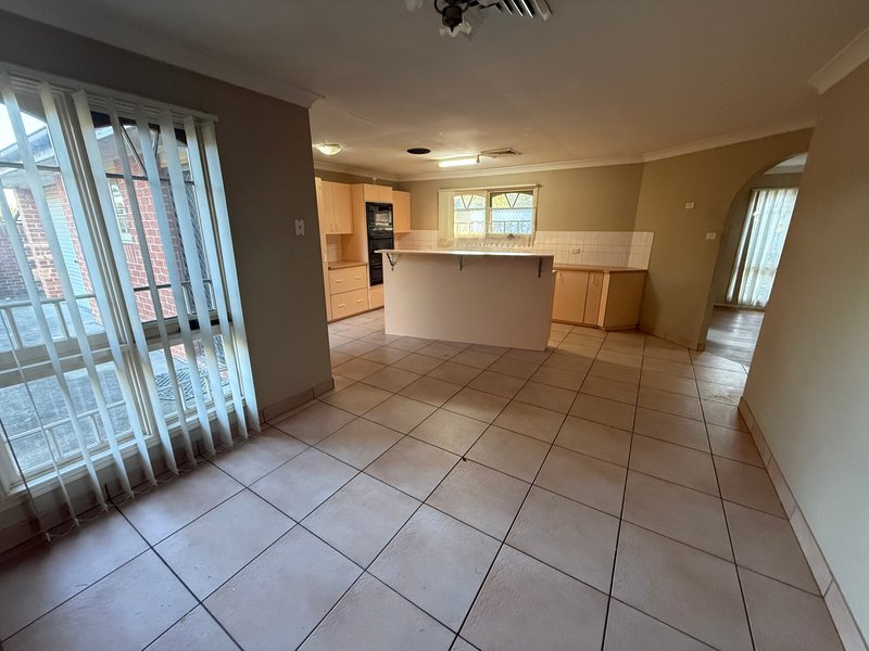 Photo - 8/649 Smithfield Road, Greenfield Park NSW 2176 - Image 2