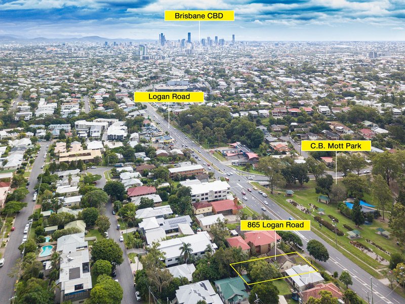 865 Logan Road, Holland Park West QLD 4121