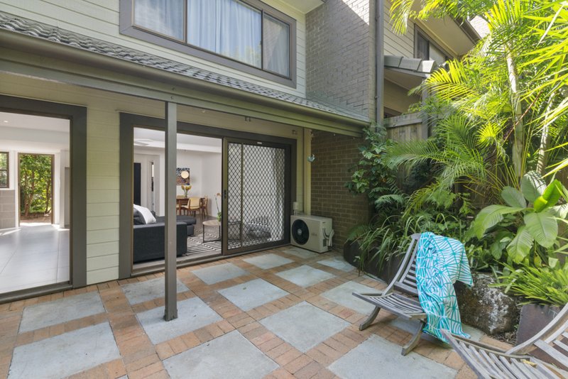 Photo - 8/65 Mitchell Avenue, Currumbin QLD 4223 - Image 2