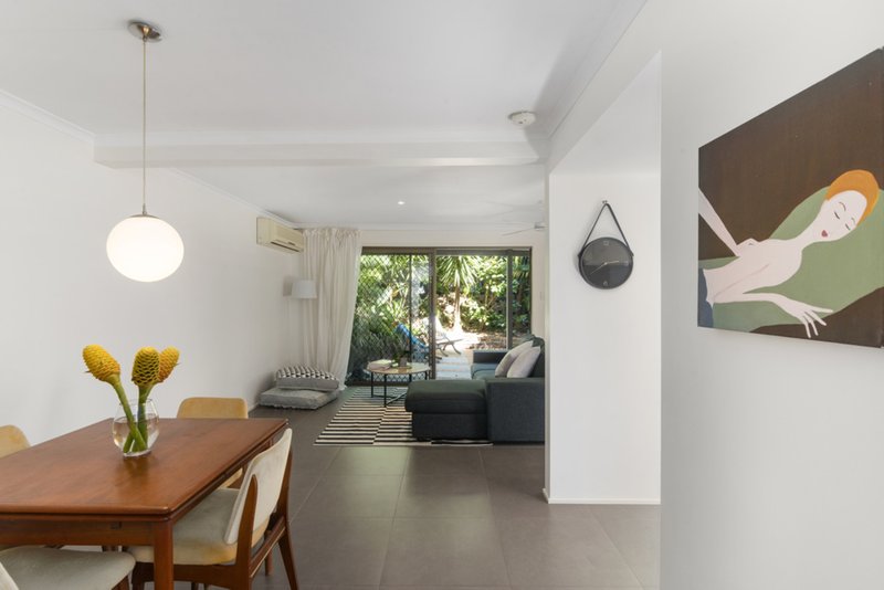 Photo - 8/65 Mitchell Avenue, Currumbin QLD 4223 - Image 4