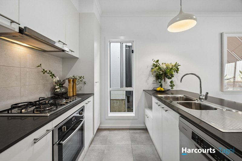 Photo - 8/65 Tania Drive, Aberfoyle Park SA 5159 - Image 11