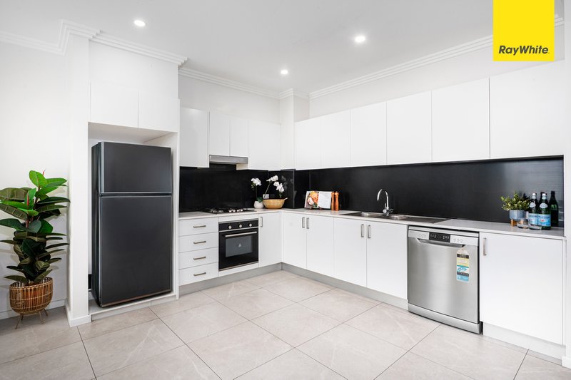 Photo - 8/68 Adderton Road, Carlingford NSW 2118 - Image 4