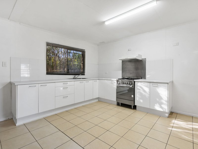 Photo - 868 Moggill Road, Kenmore QLD 4069 - Image 2