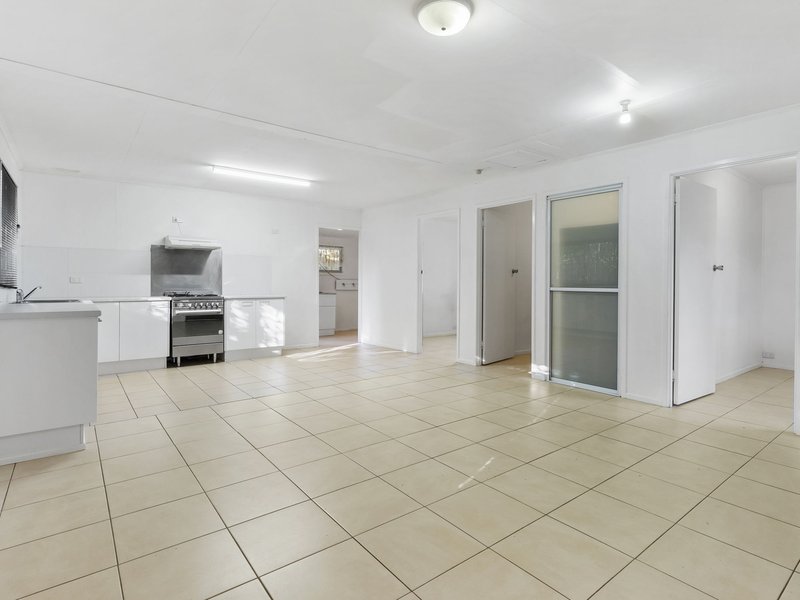 Photo - 868 Moggill Road, Kenmore QLD 4069 - Image 8