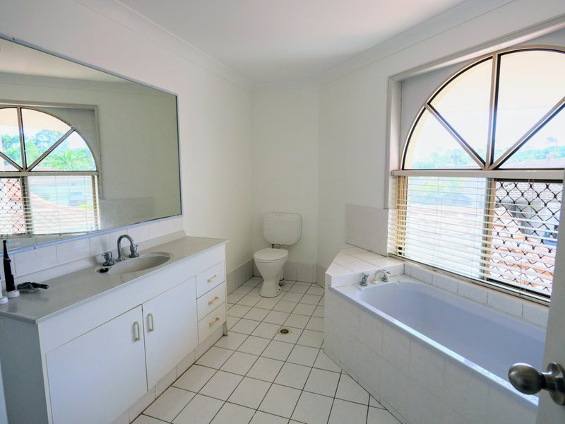 Photo - 86/88 Cotlew Street East , Southport QLD 4215 - Image 11