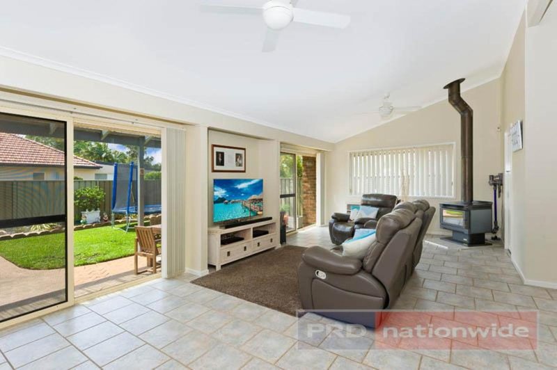 Photo - 869 Henry Lawson Drive, Picnic Point NSW 2213 - Image 6