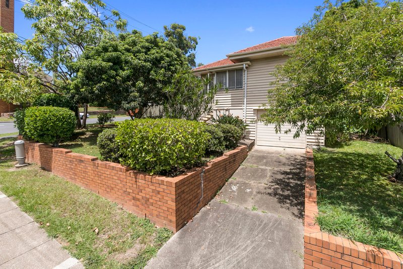 869 Logan Rd , Holland Park West QLD 4121