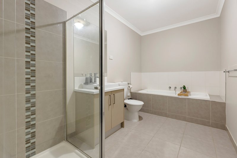 Photo - 86C Royal Terrace, Craigieburn VIC 3064 - Image 11