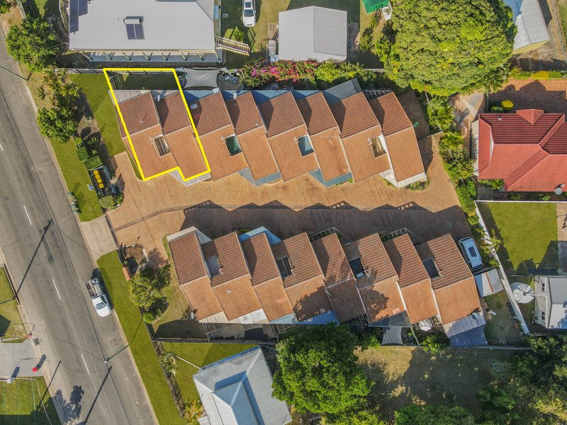 Photo - 8/7-9 Cypress Street, Torquay QLD 4655 - Image 10