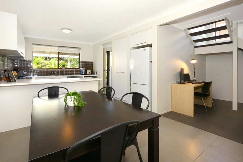 Photo - 8/7 Aquila Court, Mermaid Waters QLD 4218 - Image 10