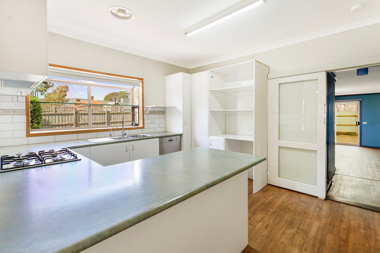 87 Atkinson Street, Ballan, VIC 3342 - Image 7